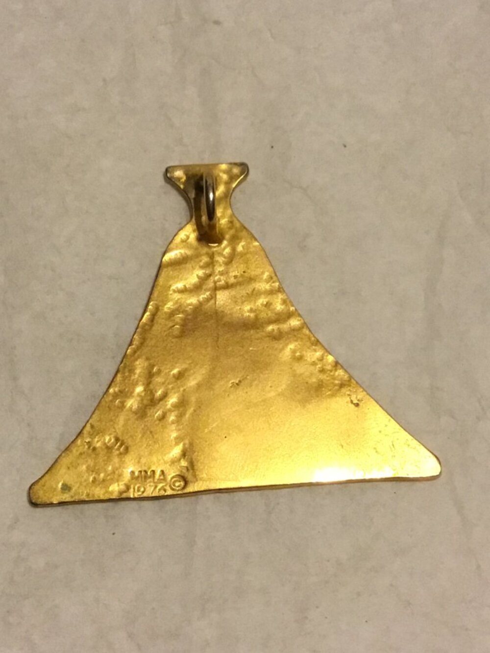 Vintage 1976 Metropolitan Museum of Art Treasures of Tutankhamun pendant - Picture 2 of 3